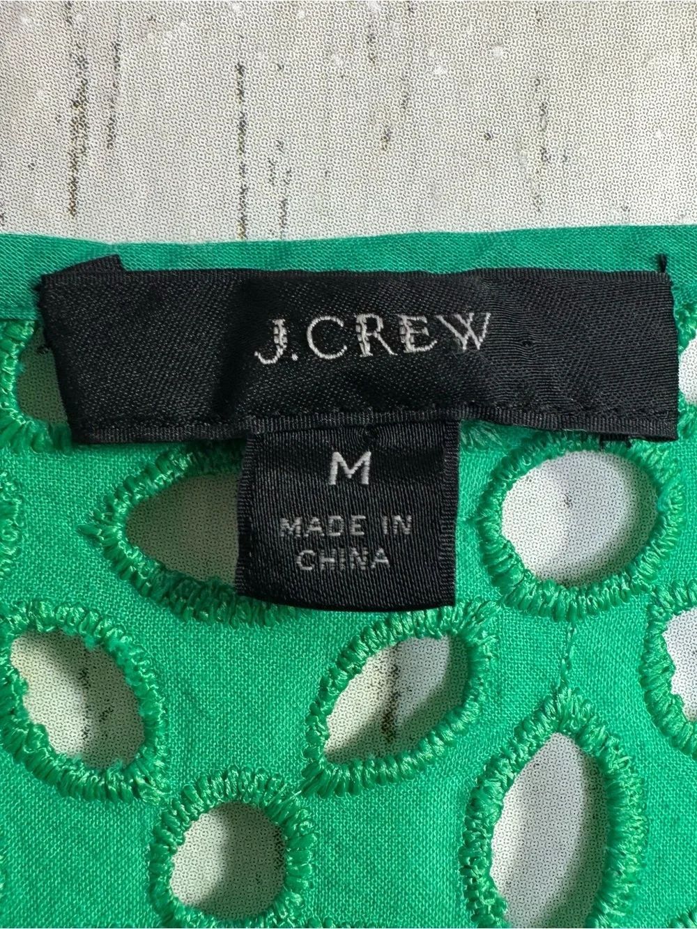 J.Crew Green Eyelet Lace Boho Peasant Blouse Cottagecore Resort Coastal Top M - Picture 3 of 13